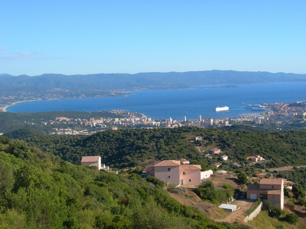Gites Sassone, Vue Panoramique Sur Ajaccio Et La Mer Алата Номер фото