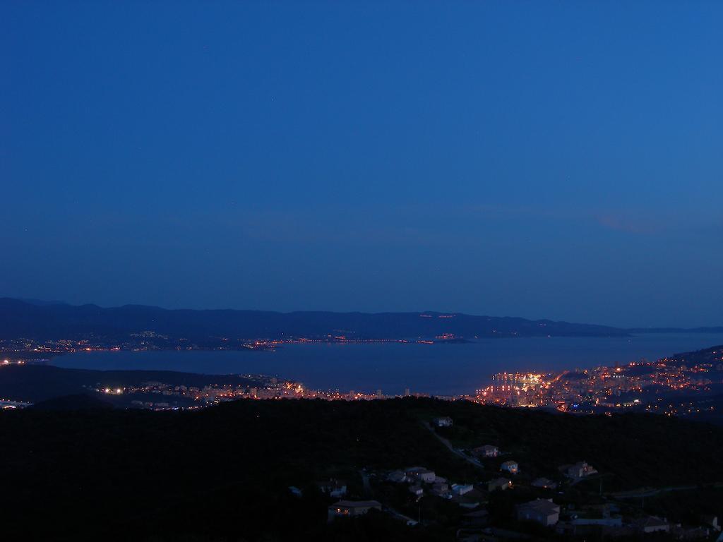 Gites Sassone, Vue Panoramique Sur Ajaccio Et La Mer Алата Номер фото