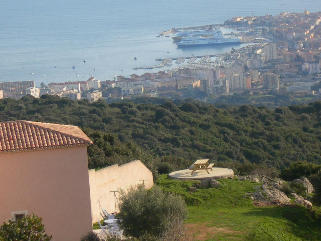 Gites Sassone, Vue Panoramique Sur Ajaccio Et La Mer Алата Номер фото